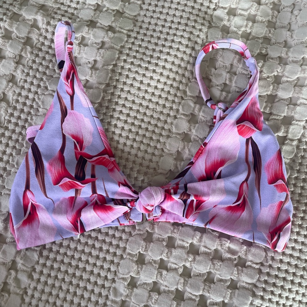 Ama Bikini Water Lily Bikini Knotted Top